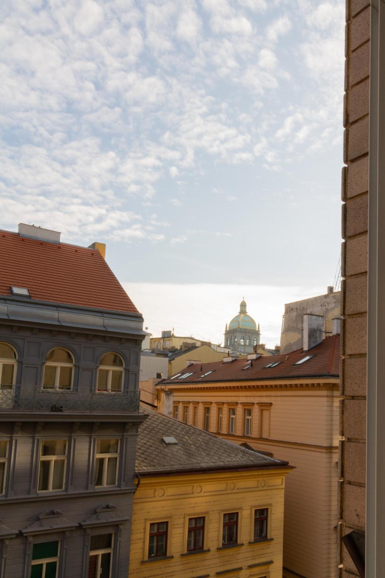 Main Prague Square Apartments Sauna And Fireplace Kültér fotó